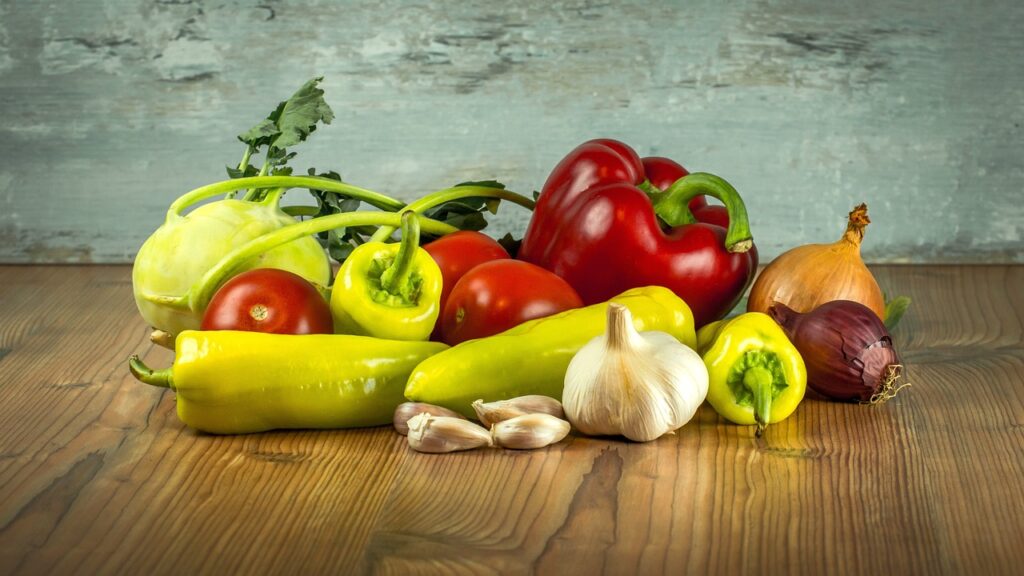 vegetables, tomatoes, pepper-1212825.jpg